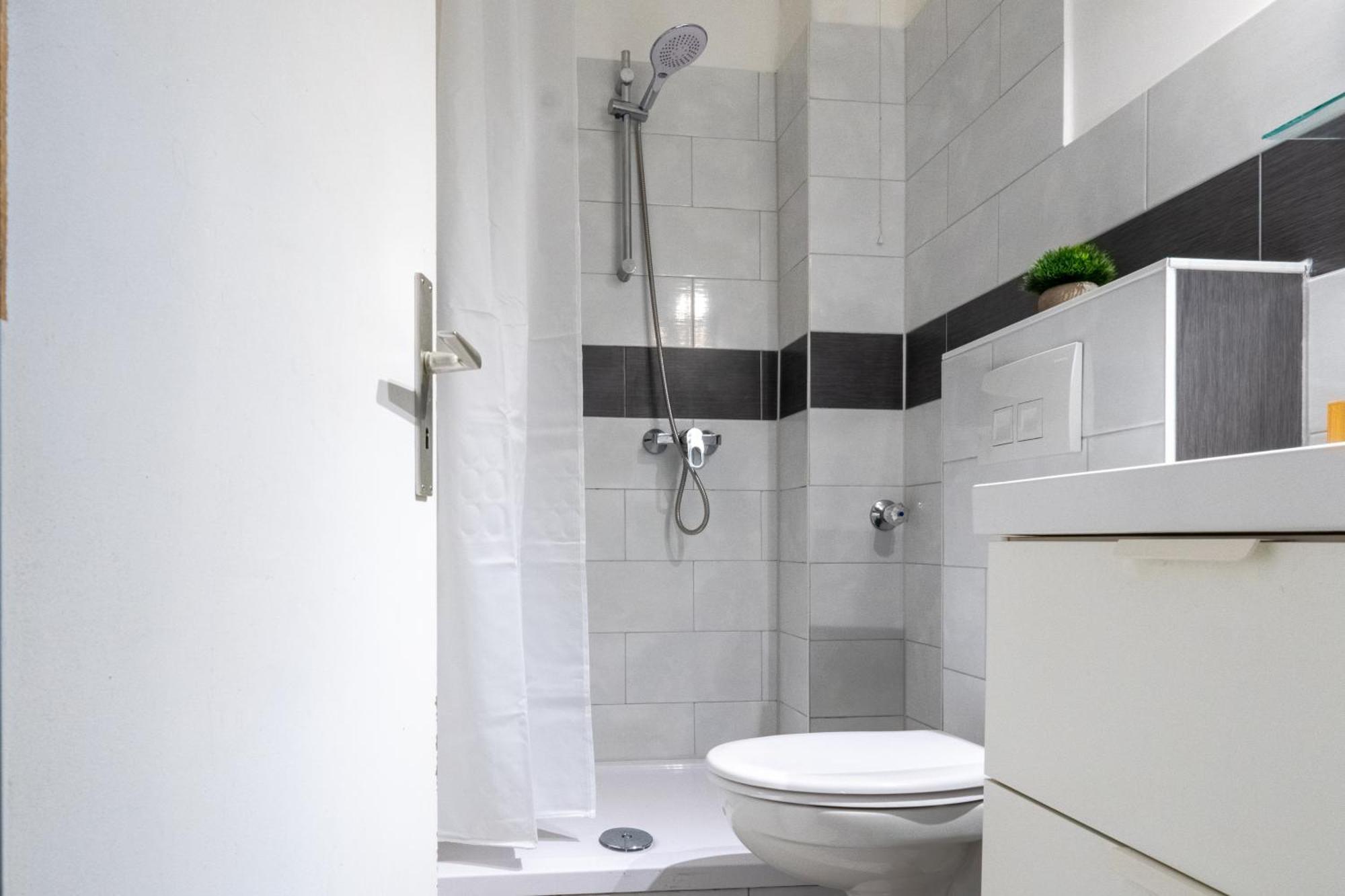 Grosses Apartment Mit 2 Balkonen Zentral Am Nordertor Flensburg Luaran gambar
